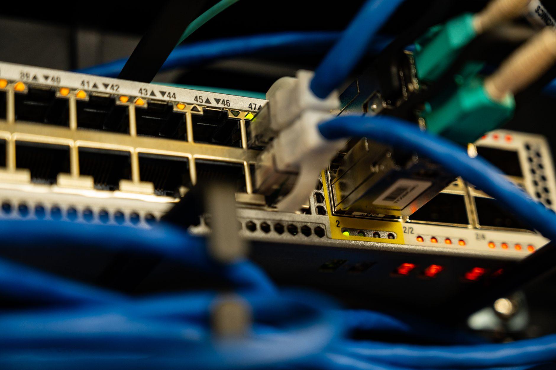 Illustration of Exploring the Benefits of a Dedicated Gaming Network Router