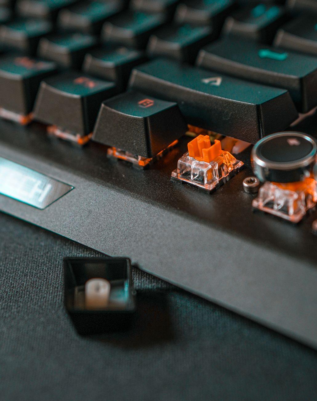 Illustration of How Keyboard Switch Types Affect Typing and Gaming Feel